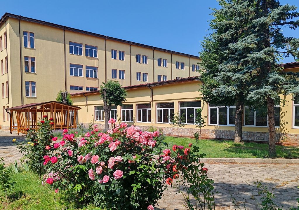 Красота в ОУ "Св. Климент Охридски" - ОУ Св. Климент Охридски - Дупница