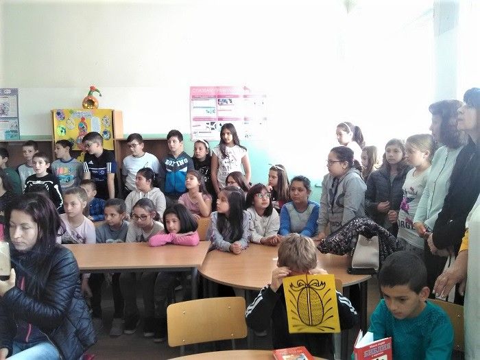 В урок по вероучение се превърна великденското тържество. - ОУ Св. Климент Охридски - Дупница